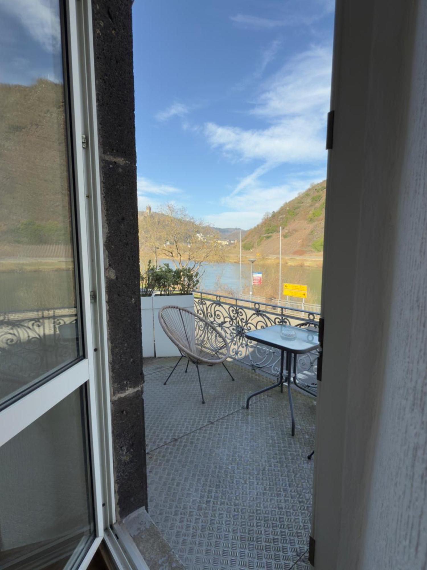 Hotel "Zur Schoenen Aussicht" Cochem Exterior photo